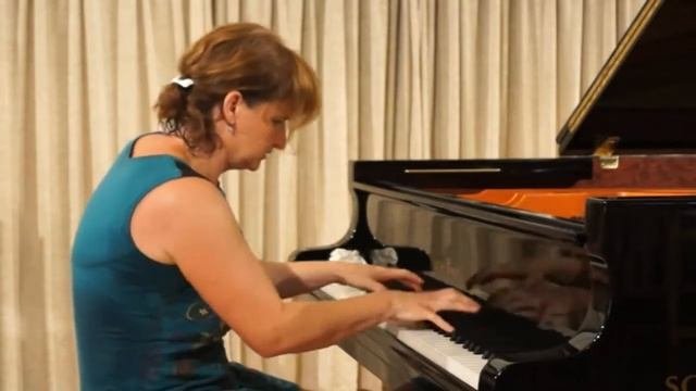 J. Strauss - Gy. Cziffra: Tritsch-tratsch Polka Piano: Ágnes Kövecs