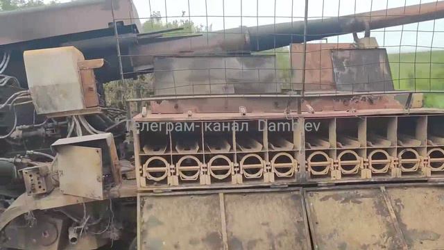Уничтоженная в Харьковской области новая украинская 155-мм  САУ 2С22 Богдана на шасси Tatra T815-7.