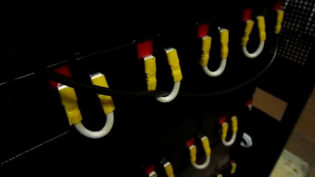 Блок предохранителей для аккумуляторного шкафа