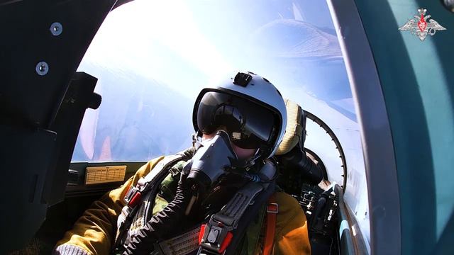 Летчик истребителя Су-35с рассказал, как выполнил задачу по сопровождению и прикрытию штурмовой авиа
