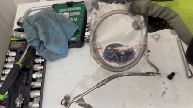 Oil feed line install