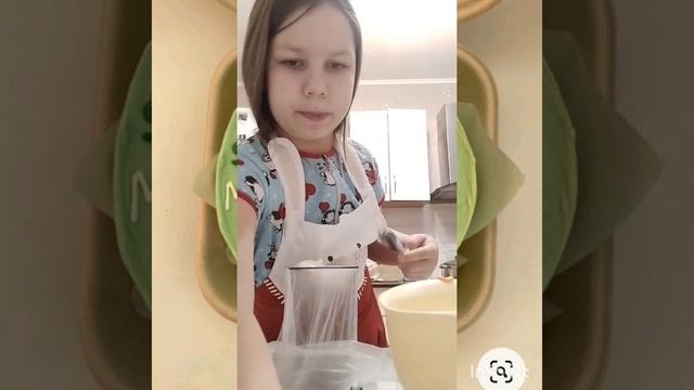 готовим bento тортик малиновый конфитюр и шоколадный бисквит?