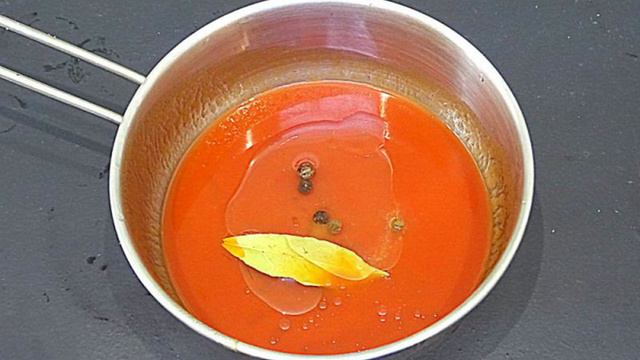 Сельдь в томатном соусе