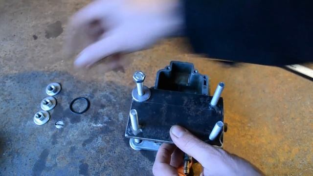 Как выровнять привалочную плоскость авто/мото карбюратора.
