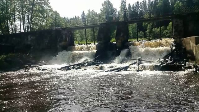 Плотина старой финской ГЭС