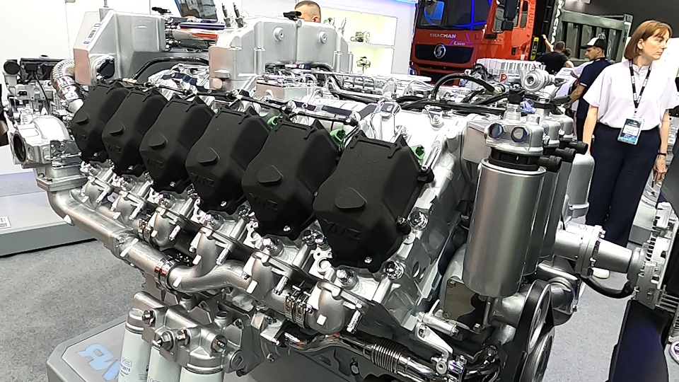 ЯМЗ 855 - новый отечественный турбодизель V12 объемом 25.9 литра