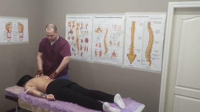 Девушка визажист на повторном приеме у костоправа| Girl's second  visit at a chiropractor| ASMR