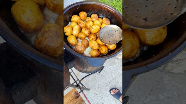 Ребра с картошкой в казане #еда#ютуб#2023#вкусно#картошка#природа#дача#мясо