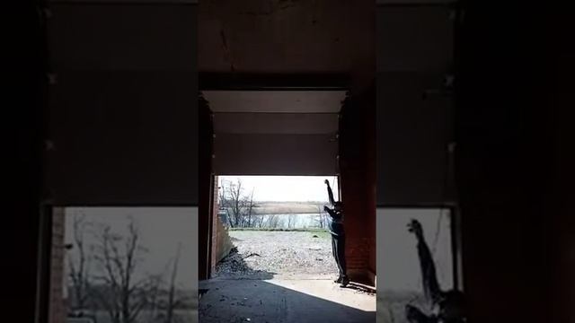 Секционные ворота ручное открывание без редуктора (umdom123.ru)