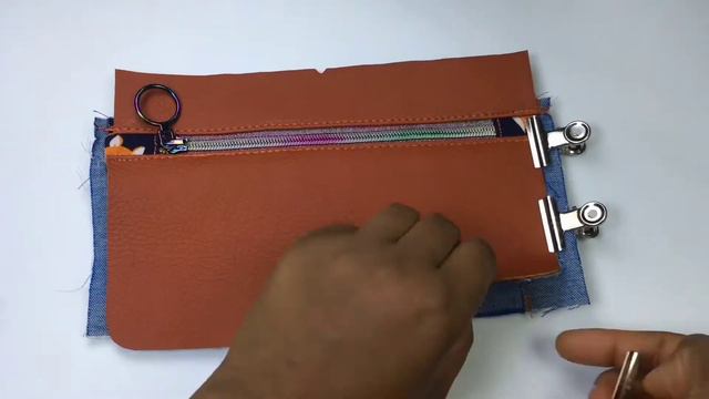 JUNO WRISTLET POUCH / TROUSSE JUNO