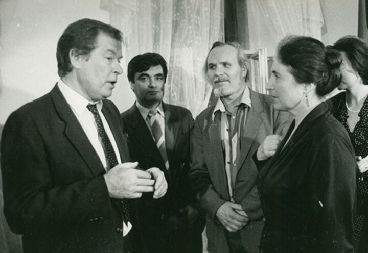 Стекловатой. Вадим Бакатин