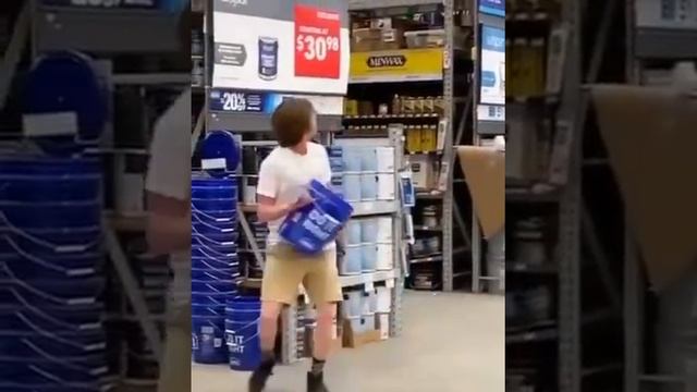 VID_20231225_230453_402.mp4