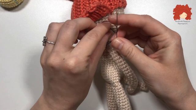 Muñeca amigurumi Emilie. Parte 4. La cara + bonus la braguita