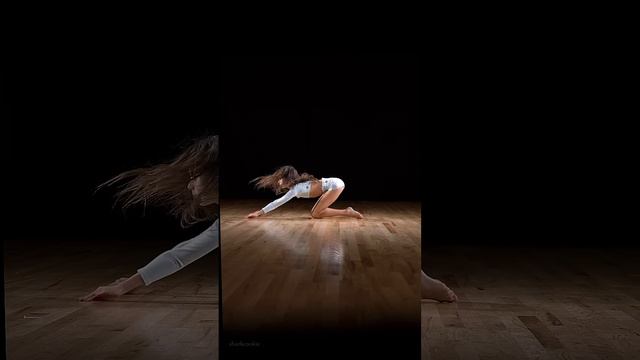 The wake up call #dancephotography #acrobatics