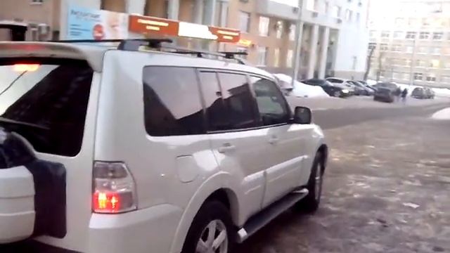 митсубиси паджеро 4