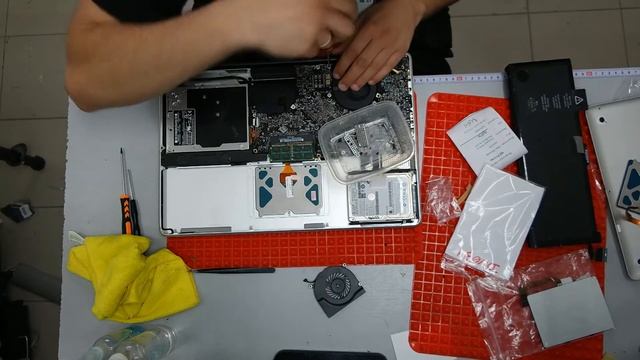 Reparação trackpad Apple MacBook Pro 17 Late 2011 A1297 - Mediatronik
