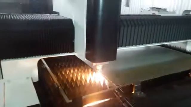 Лазерная резка листового металла
