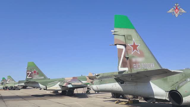 Штурмовики Су-25 ВКС России уничтожили опорный пункт ВСУ неуправляемыми авиационными ракетами