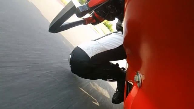 Honda VTR 1000 SP-1 (RC51, RVT1000R) in Brno Ring 2016