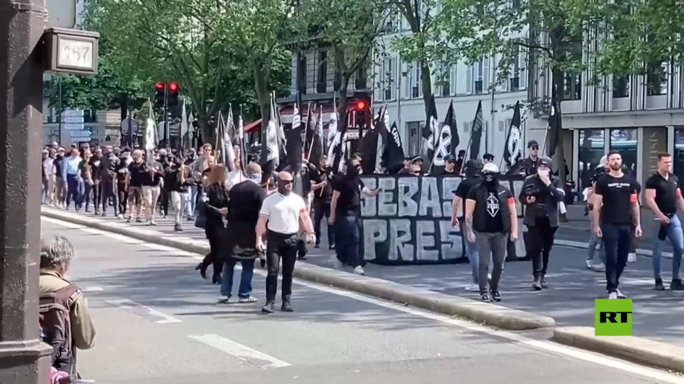 مسيرة للنازيين الجدد وسط باريس