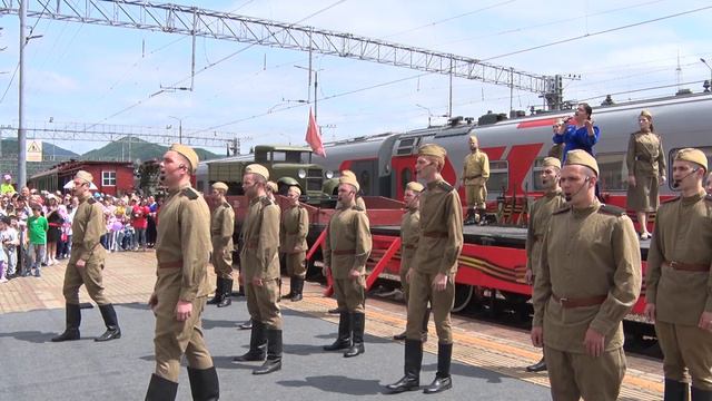 Туапсе торжественно встретил ретро-поезд «Победа»