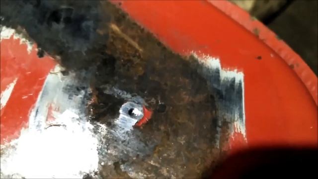 Как убрать резинки и эмблемы с ИЖевского бензобака?