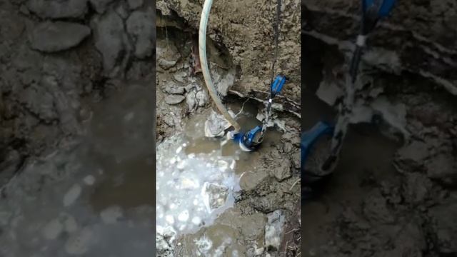 Грунтовые воды из старой дренажной трубы