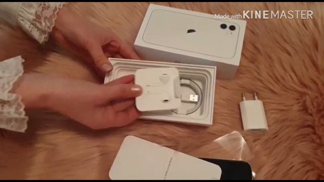 iPhone 11 White Unboxing