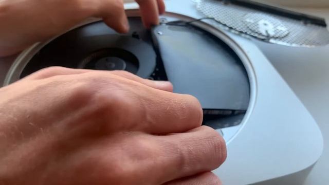 Apple Mac Mini Late 2012 SSD Unpgrade