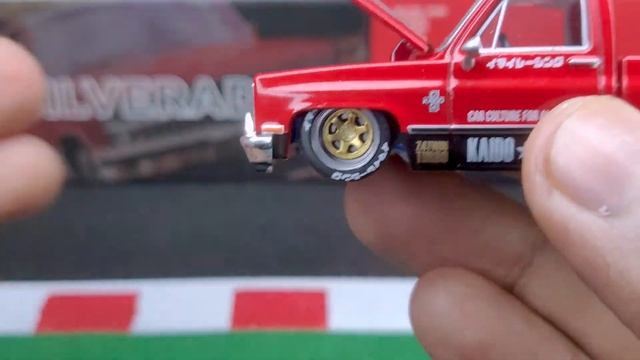 MINI GT KAIDO HOUSE 066 Chevrolet Silverado KAIDO V1  164 SCALE Diecast Model