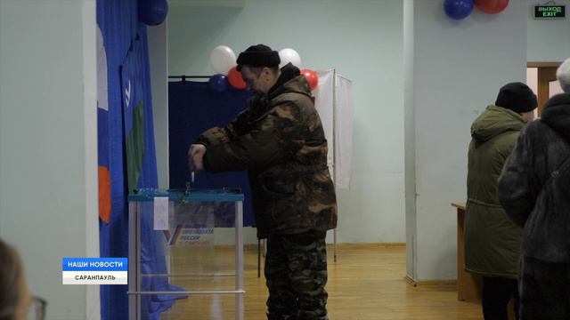 Первые голосующие в Саранпауле