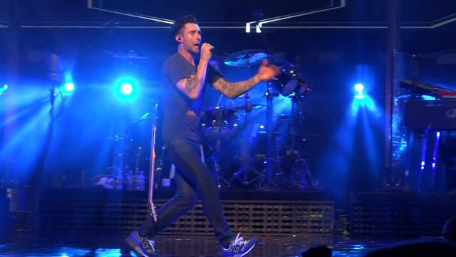 Maroon 5 - Payphone - Live 8/31/13 Hartford CT