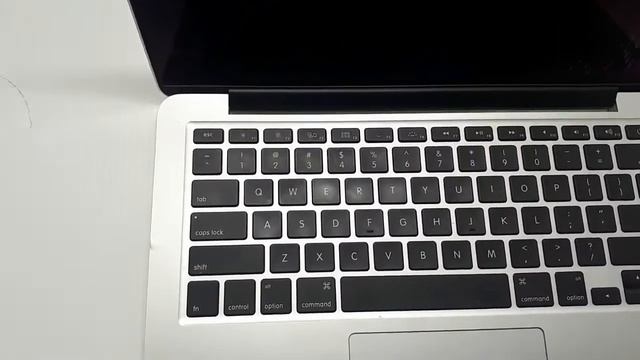 #106 MACBOOK PRO A1502