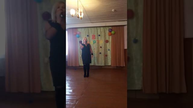 Концерт в Берштах,выступают артисты Щучинского дома культуры.