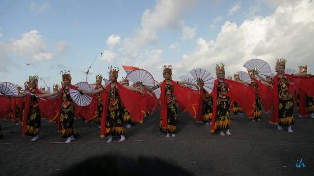 Over 500 photos ( foto ): The Icon of The sunrise of Java- GANDRUNG BANYUWANGI