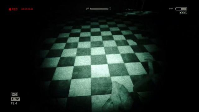 Got my anxiety high asf  Outlast part 3