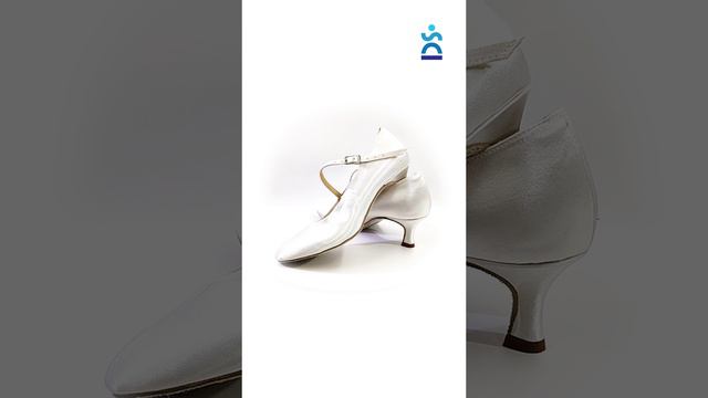 Танцевальные туфли DanceMaster 011 (белые) для стандарта, европейской программы на каблуке 5 см клеш