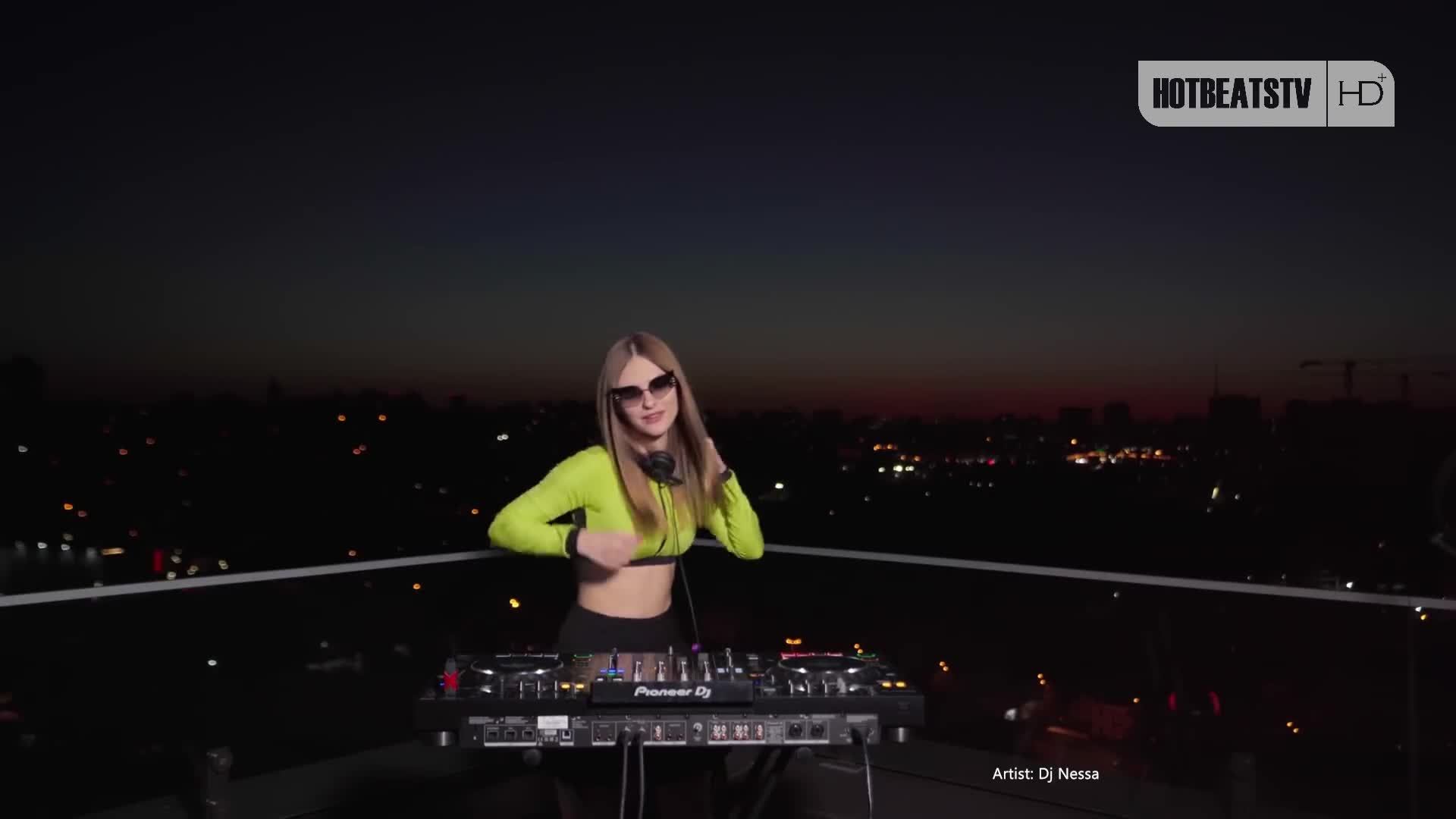 ? Electronic Music Experience From Clubs, Events, Festivals And Studio Sessions ??
