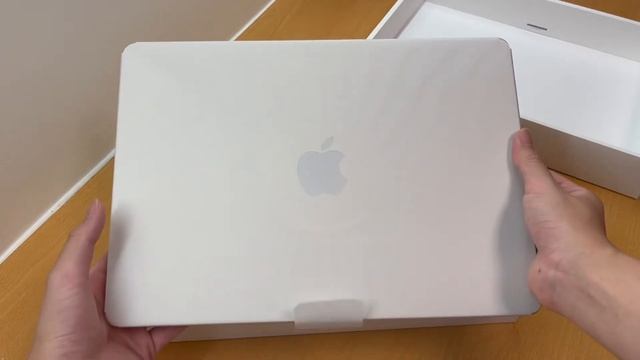 m2 macbook air starlight unboxing
