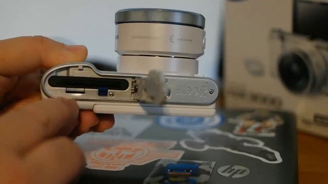 Unboxing the Samsung NX3000 Camera