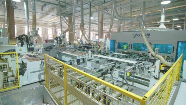 Автоматическая линия для производства дверной коробки на крупнейшей дверной фабрике TATA (Пекин)