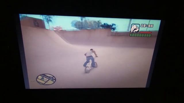 JUGANDO GTA SAN ANDREAS EN UNA LAPTOP DEL GOBIERNO | Review español