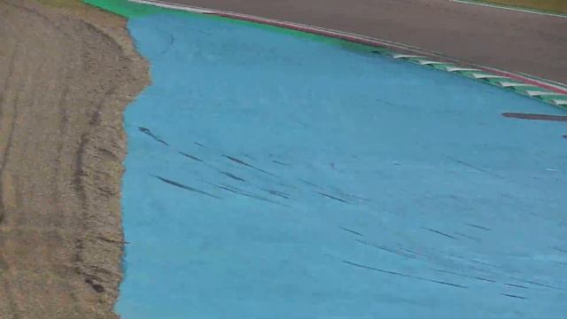 sta arrivando la Alfa Tauri F1 che rombo che spettacolo al autodromo dino ferrari imola