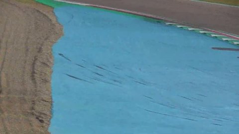 sta arrivando la Alfa Tauri F1 che rombo che spettacolo al autodromo dino ferrari imola