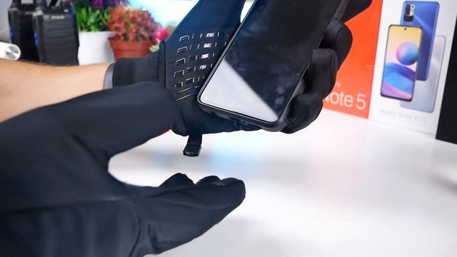 Зимние перчатки Xiaomi  Проверено