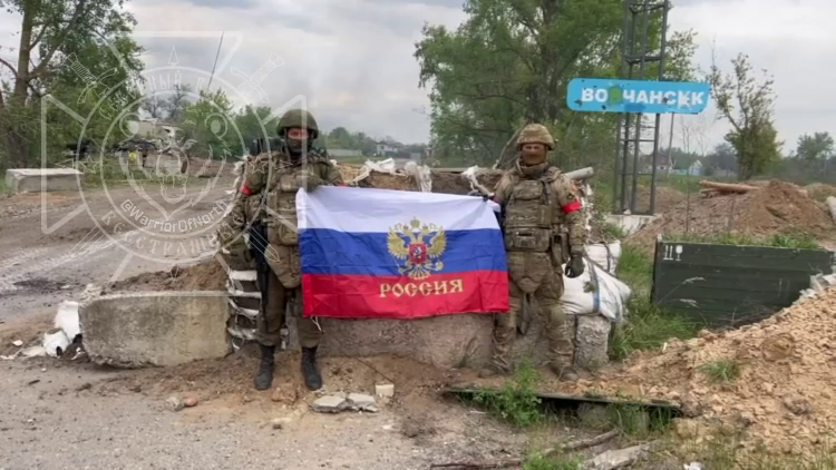 Российские воины передают "привет" ВСУ с Волчанска.