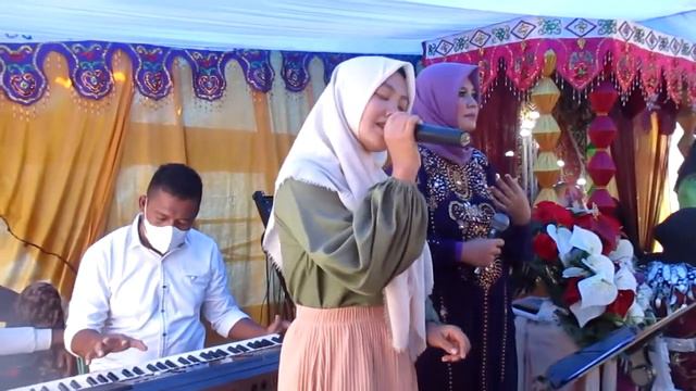 Aksi Ibu Hamil Dewi Leepariz Ft Shayla Arzhella - Ijuk - Live Performance Sofran Electone