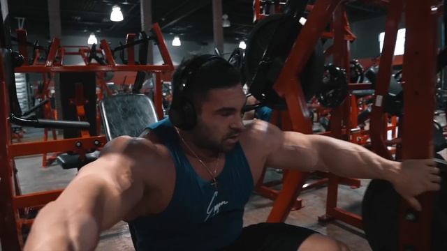 Derek Lunsford | Grow Your Shoulders