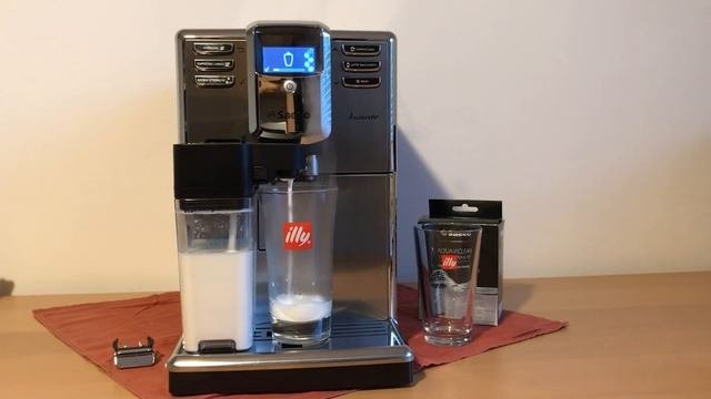 Saeco Incanto HD891809 Test Latte Macchiato Philips Series 5000 