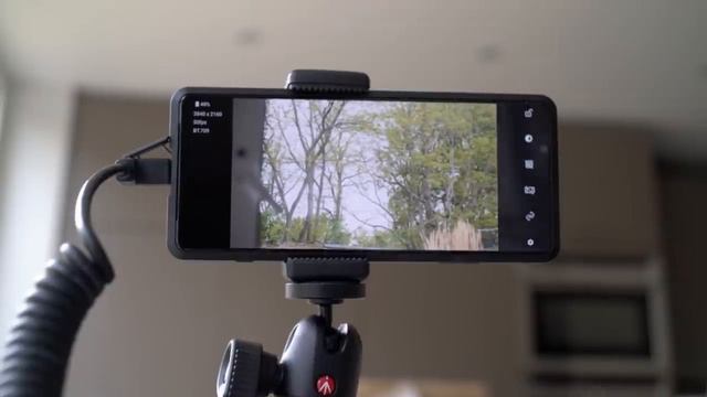 Sony Xperia PRO  смелое заявление в духе Sony